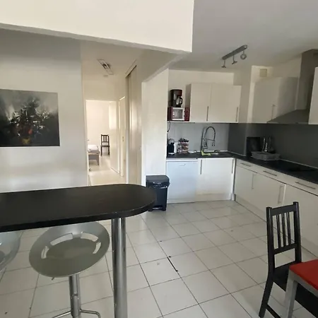 Moderne 3 Pieces Sur Marina Pour 6 Personnes - Fr-1-696-98 カネ